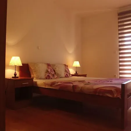 Semren Apartment *